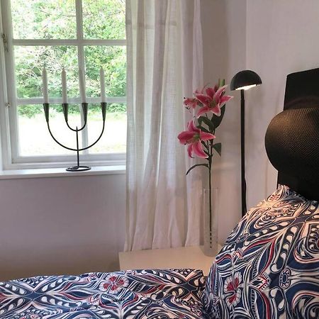 Lilla Huset Med Stor Traedgardstomt Naera Golf Och Hav Βίλα Trosa Εξωτερικό φωτογραφία